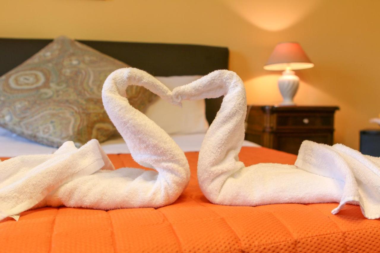 Bed and Breakfast Spighe Paglia E Girasole Candia Canavese Exterior foto